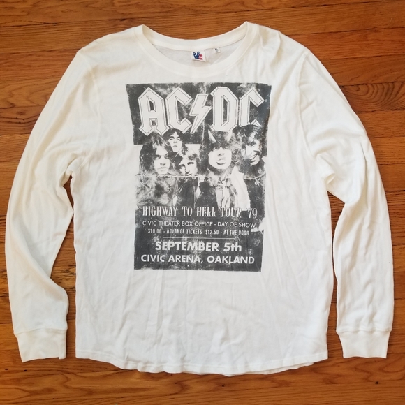 Junk Food Clothing Other - ACDC Junkfood Long Sleeve Tee - Size XL